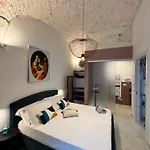 Dimora Nonna Maria & *